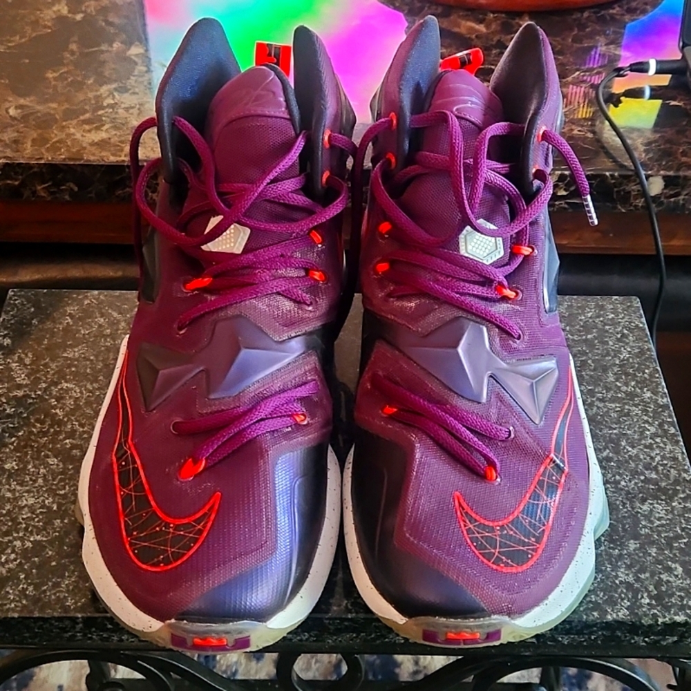 NIKE Lebron 13 mulberry